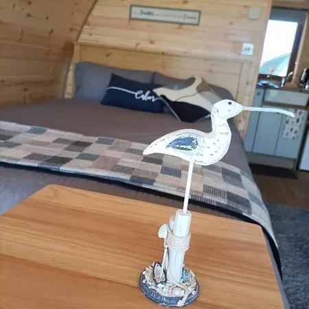 Sea Crest Pods Lodge *