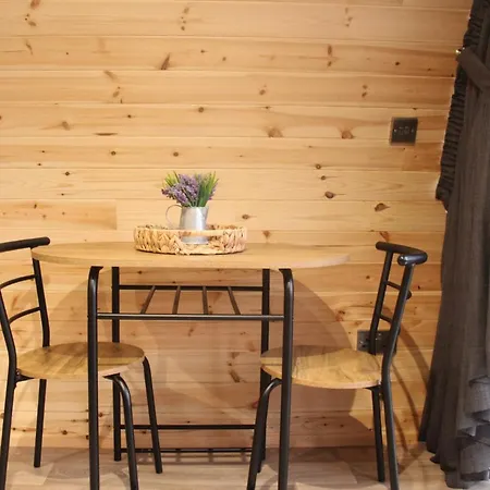 Sea Crest Pods Donegal Деревянный коттедж